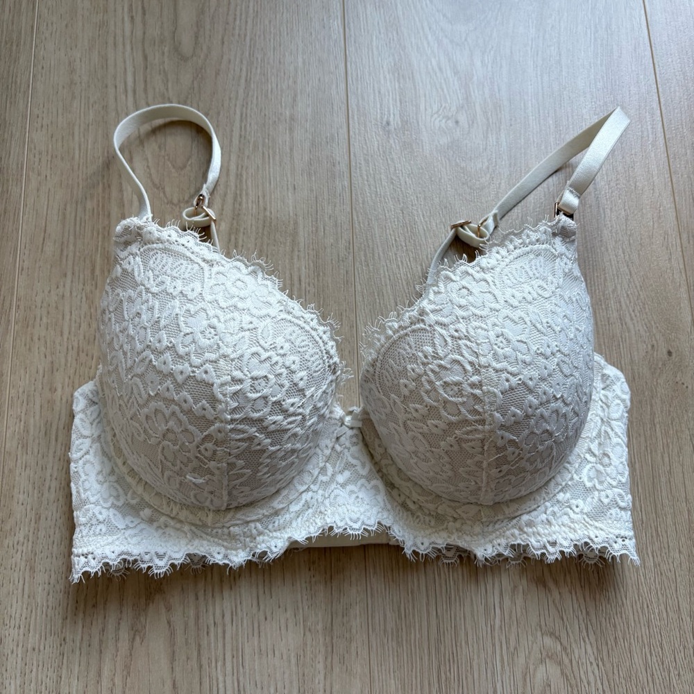 2 Aerie Push Up Bras - Picture 8 of 16